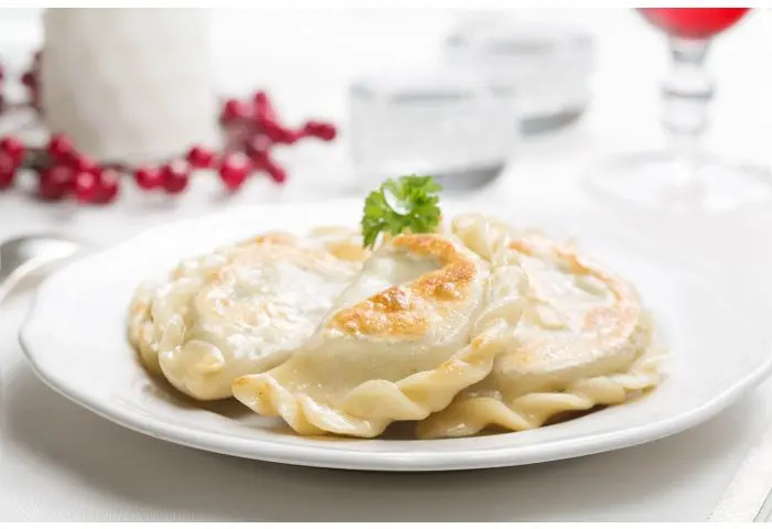 Duże pierogi z kaszą, grzybami i nutą jałowca, 20 szt.