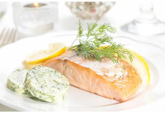 Filet z łososia z masełkiem koperkowym, 5 porcji (800 g)