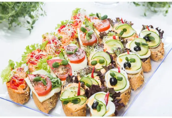 Patera kanapek „hulaj dusza” (20 szt.)