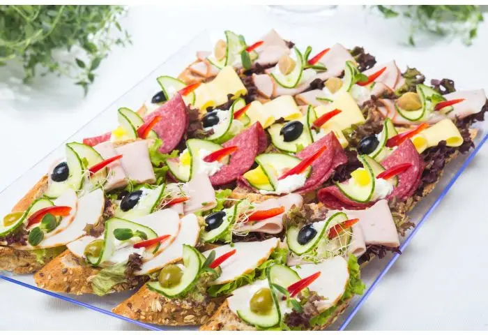 Patera kanapek bankietowych Mix 20 szt.