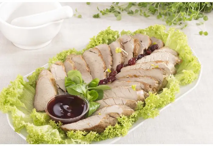 Pieczona polędwiczka z żurawiną 1 kg