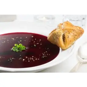 Barszcz czerwony, 10 porcji (3 litry) + paszteciki z kapustą i grzybami (10 szt.)