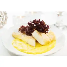 Jesiotr w sosie szafranowym, 5 porcji (750 g)