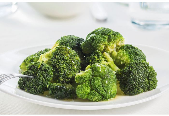 Brokuły z sosem maślanym, 5 porcji, 750 g